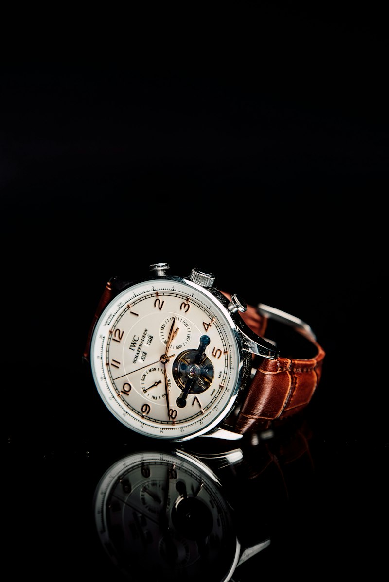 Classic wristwatch symbolizing punctual departure and tour timing