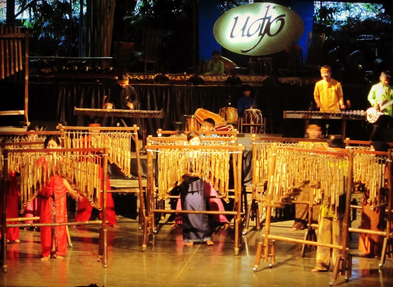 Saung angklung-15D14N Java Bali Excotic Rail Journey